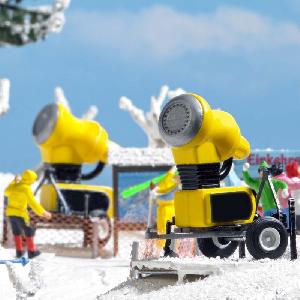 70-1169 - 2 Schneekanonen