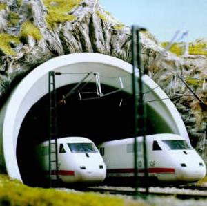 70-8195 - 2-gl. Tunnelportal ICE N