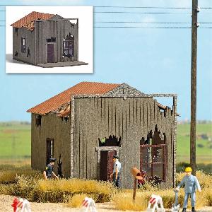 70-9718 - Verfallenes Haus