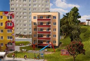 241-130803 - Plattenbau Typ P2/5