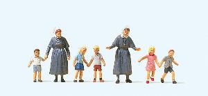 663-10533 - Diakonissen mit Kindern
