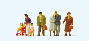 663-10564 - Passanten, Kinderwagen