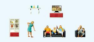 663-10649 - Familie beim Fernsehen, Möbel