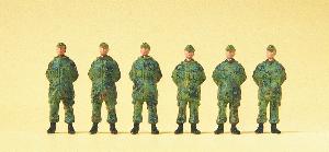 663-16842 - Soldaten stehend Bundeswehr