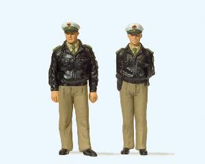 663-44900 - Polizisten grüne Uniform BRD