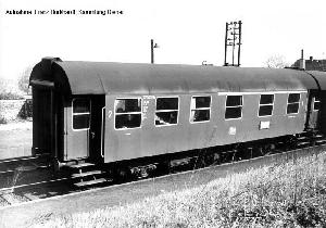 680-37601 - 3-achs Umbauwagen DB 1/2