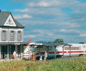 680-62004 - Bahnsteig überdacht